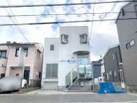 向日市、西京区、南区を専門　ユニバーサルホームサービス洛西口店 プール付きの物件！
ダイビングの練習ができるプール室あり！
倉庫・趣味のスペースとしてオススメ！！