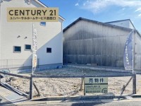 向日市、西京区、南区を専門　ユニバーサルホームサービス洛西口店 限限定３区画分譲地の残１区画！ＬＤＫ広々１９帖！
全居室６帖以上の３ＬＤＫ！低炭素住宅で太陽光パネルも搭載！
スーパーやコンビニ、ドラッグストアが近くて買い物便利♪