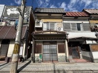 向日市、西京区、南区を専門　ユニバーサルホームサービス洛西口店 阪急「東向日」駅まで徒歩１１分！通勤・通学やお出かけに便利な立地♪
生活施設や教育施設が徒歩圏内に充実！
南向きにつき日当たり＆通風大変良好です！