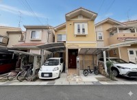 区画が整う静かな住宅地の３ＬＤＫ！室内キレイにお使いです！
リフォーム歴のあるお家！徒歩圏内に生活施設が充実！
阪急『西山天王山駅』から徒歩１０分！

