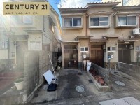 阪急「西向日」駅・阪急「東向日」駅・ＪＲ「向日町」駅の３駅利用可！
３駅徒歩１５分圏内の駅チカ！お買い物施設も徒歩圏内でラクラク♪
事業用としてもご検討ください！