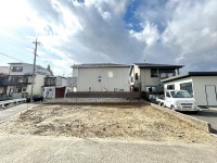 建築条件無し売土地☆お好きな工務店やハウスメーカーで建築可能！
阪急『桂』駅まで徒歩９分！通勤・通学に便利な立地！
現況更地の為、即引き渡し可！解体費用も不要！
