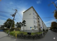 向日市、西京区、南区を専門　ユニバーサルホームサービス洛西口店 阪急【長岡天神駅】まで徒歩８分！２ＷＡＹアクセスで通勤・通学にも便利な立地です♪
南バルコニーで日当たり・通風良好！
室内ハウスクリーニング済の為、即入居可能です！