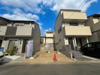 阪急とJRの駅近2WAYアクセスの好立地!
南向きで陽当たり良好!閑静な住宅地の整形地!前面道路ゆったり6m!
周辺施設が徒歩圏内で生活に便利♪