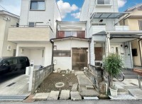 建築条件無し売土地☆お好きな工務店やハウスメーカーで建築可能！
阪急「洛西口」駅徒歩８分！ＪＲ『向日町」駅徒歩１２分！
解体更地渡し！周辺施設が徒歩圏内に充実！