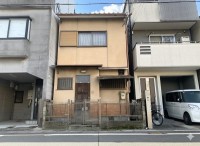 向日市、西京区、南区を専門　ユニバーサルホームサービス洛西口店 建築条件無し土地！
久世西小学校まで徒歩３分とお子様の通学も安心！！
周辺徒歩圏内に生活施設やイオンモール京都桂川があり便利な住環境！