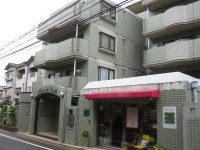 向日市、西京区、南区を専門　ユニバーサルホームサービス洛西口店 オートロック付のマンションで安心！
カウンターキッチンにつきお料理の配膳のスムーズ♪
周辺施設が徒歩圏内に揃っており、生活便利！