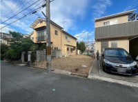 向日市、西京区、南区を専門　ユニバーサルホームサービス洛西口店 建築条件無し土地の為、お好きな工務店やハウスメーカーで建築して頂けます！
阪急とＪＲの駅近２ＷＡＹアクセス可能！
閑静な住宅地の整形地！徒歩圏内に生活施設が充実♪