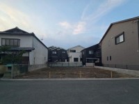 限定２区画！建築条件無土地につきお好きなハウスメーカー・工務店で建築可能！
前道ゆったり８ｍ！駐車もラクラク♪
教育施設が徒歩圏内に充実！子育て世帯にもオススメ！