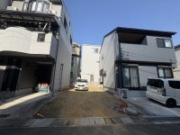 向日市、西京区、南区を専門　ユニバーサルホームサービス洛西口店 建築条件無し土地！お好きなハウスメーカー・工務店で建築可能！
ＪＲ「向日町」駅まで徒歩５分・阪急「東向日」駅まで徒歩７分！
南向きの整形地！前道ゆったり６ｍ！