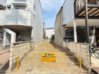 建築条件無し土地！お好きなハウスメーカー・工務店で建築可能！
南向きにつき日当たり良好！
小・中学校まで徒歩圏内！お子様の通学も安心です！