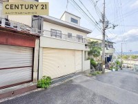 有効宅地約４７．９６坪！南東側道路に面し、陽当たり良好☆
建築条件無し土地！お好きなハウスメーカー・工務店で建築可能です♪
阪急「東向日」駅まで徒歩１６分！