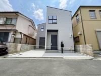 ２０２６年７月完成の新築戸建！
阪急『東向日駅』まで徒歩１５分！
間口広々約７メートル！各居室に収納完備！