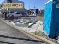 向日市、西京区、南区を専門　ユニバーサルホームサービス洛西口店 阪急『西山天王山駅』まで徒歩１２分と通勤・通学便利！
角地につき、陽当たり・通風良好！
小・中学校まで徒歩圏内！お子様の通学も安心です！