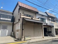向日市、西京区、南区を専門　ユニバーサルホームサービス洛西口店 阪急「東向日」駅まで徒歩１０分！南向きの為、陽当り良好！
小学校まで徒歩圏内！お子様の通学も安心です！
周辺施設も充実しており生活に便利な立地！