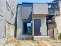 向日市、西京区、南区を専門　ユニバーサルホームサービス洛西口店 阪急『東向日駅』とＪＲ『向日町駅』の駅近２ＷＡＹアクセス！
全３区画分譲地！収納スペースが豊富な間取り☆
周辺施設も充実しています！