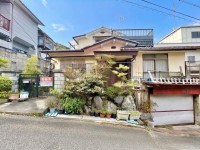 建築条件無し土地！お好きなハウスメーカー・工務店で建築可能！
南東向きの為、陽当たり・通風良好！
解体更地渡し！周辺施設も充実！