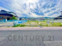 全2区画の分譲地!建築条件無し売土地につき、お好きな工務店やハウスメーカーで建築可能!
阪急「桂」駅まで徒歩10分!通勤・通学に便利!