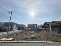 向日市、西京区、南区を専門　ユニバーサルホームサービス洛西口店 土地面積広々約７１坪！更地渡し！
阪急「桂」駅まで徒歩９分と利便性の高い立地♪
建築条件無し売土地につき、お好きな工務店やハウスメーカーで建築可能！