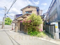 向日市、西京区、南区を専門　ユニバーサルホームサービス洛西口店 【角地×約３１坪】建築条件無し土地！解体更地渡し予定！
お好きなハウスメーカー・工務店で建築可能！
ＪＲと阪急の２ＷＡＹアクセス可能！
