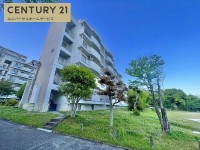 向日市、西京区、南区を専門　ユニバーサルホームサービス洛西口店 即引き渡し可能！！！
前面棟無し、南北の両面バルコニーにつき、陽当たり・眺望・風通し良好！
若山台バス停まで徒歩６分で駅までも楽々通勤可能！
