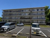 向日市、西京区、南区を専門　ユニバーサルホームサービス洛西口店 ２０２１年６月リフォーム済みの角部屋！
南向きバルコニーにつき日当たり・通風大変良好です♪
駅周辺に商業施設充実！生活に便利な立地！