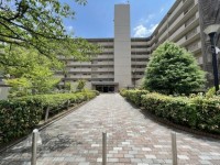 令和８年６月リフォーム完成☆ペット飼育可！（規約有）
ＪＲと阪急の２ＷＡＹアクセスで通勤・通学に便利！
イオンモール京都桂川まで徒歩２分と生活利便性の高い立地！