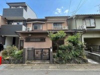 向日市、西京区、南区を専門　ユニバーサルホームサービス洛西口店 ゆとりのある８ＤＫの間取り！
南西向きバルコニーにつき日当たり良好！
徒歩圏内に生活施設が充実しており生活に便利な立地です！