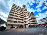 ２０２６年６月リフォーム済！
防犯面も安心なオートロック付マンション！南向きにで陽当たり良好！
徒歩圏内に買い物施設充実！生活に便利な立地です♪