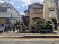 向日市、西京区、南区を専門　ユニバーサルホームサービス洛西口店 建築条件無し土地！お好きなハウスメーカー・工務店で建築可能♪
解体更地渡し！整形地！
小・中学校まで徒歩圏内！お子様の通学も安心な落ち着いた住環境です！