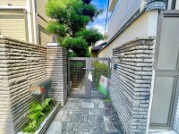 建築条件無土地!お好きなハウスメーカー・工務店で建築可能!
阪急「桂」駅まで徒歩3分!土地広々約47坪!
徒歩圏内に周辺施設も充実しており生活に便利な立地!