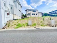 向日市、西京区、南区を専門　ユニバーサルホームサービス洛西口店 建築条件無土地！お好きなハウスメーカー・工務店で建築可能！
全２区画の分譲地！阪急「西向日」駅まで徒歩９分！
小・中学校まで徒歩圏内！お子様の通学も安心です！