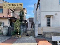 向日市、西京区、南区を専門　ユニバーサルホームサービス洛西口店 ＪＲと阪急の２ＷＡＹアクセスで通勤や通学に便利！
徒歩圏内に買い物施設多く生活便利♪
専用橋を渡るプライベート感あふれる立地♪