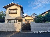 向日市、西京区、南区を専門　ユニバーサルホームサービス洛西口店 ☆建築条件無土地☆お好きなハウスメーカー・工務店で建築可能！
駐車スペースやお庭を確保した
開放感あふれる住まいをご計画いただける閑静な住宅街にある土地です！