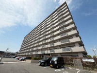 向日市、西京区、南区を専門　ユニバーサルホームサービス洛西口店 １１階建ての７階部分！東向き住戸につき、陽当たり・通風良好！
ペット飼育可能なマンション(規約有)！エレベーター停止階！
買い物施設が徒歩１０分圏内！