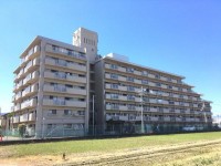 現在賃貸中のオーナーチェンジ物件!利回り6.72%!
ペット飼育可能(規約制限有り)!東向きバルコニー!
周辺施設が充実しており生活に便利な立地!