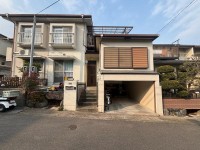 現在賃貸中のオーナーチェンジ物件！
前道６ｍで駐車もラクラク♪高台の閑静な住宅地！
南向きの為、陽当たり良好！